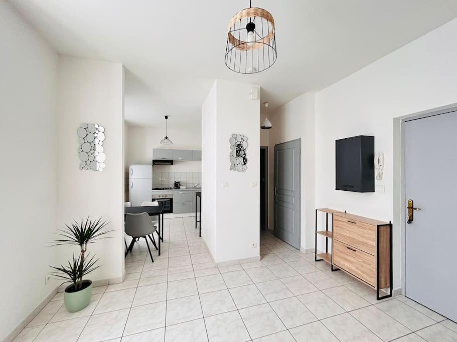 Appartement 1 Chambre Rue Faubourg De Besancon Montbéliard Exterior foto