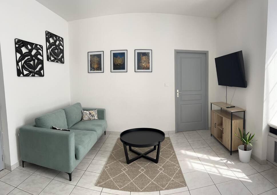 Appartement 1 Chambre Rue Faubourg De Besancon Montbéliard Exterior foto